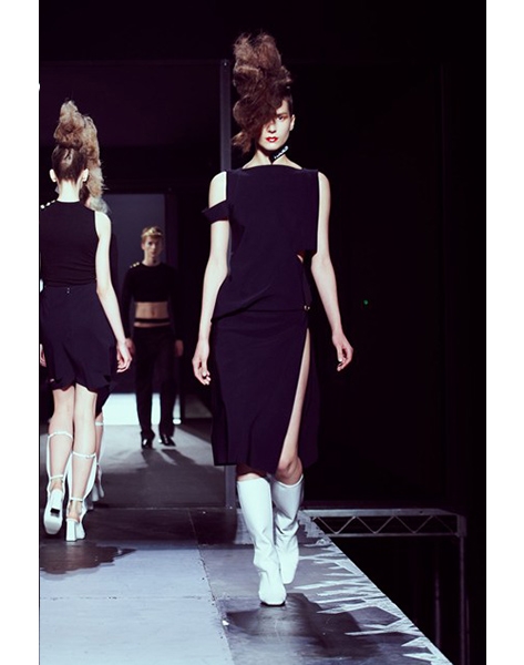 runway_024_426x639