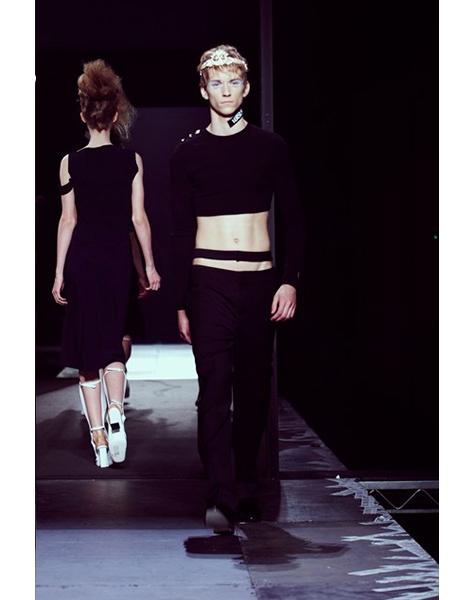 runway_027_426x639