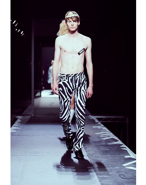 runway_198_426x639