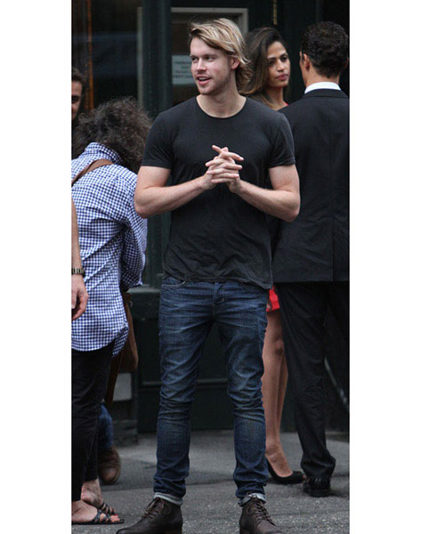 chord-overstreet-dolce-gabbana-guy-in-nyc-02