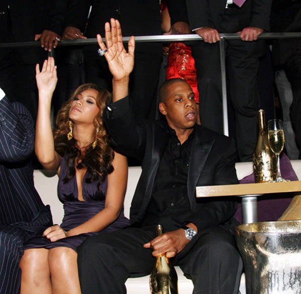 Beyonce and Jay Z Jay-Z Celebrates the One-Year Anniversary of the 40/40 Club 40 / 40 Atlantic City, New Jersey United States November 9, 2006 Photo by Johnny Nunez/WireImage.com To license this image (11317097), contact WireImage: U.S. +1-212-686-8900 / U.K. +44-207-868-8940 / Australia +61-2-8262-9222 / Germany +49-40-320-05521 / Japan: +81-3-5464-7020 +1 212-686-8901 (fax) info@wireimage.com (e-mail) www.wireimage.com (web site)