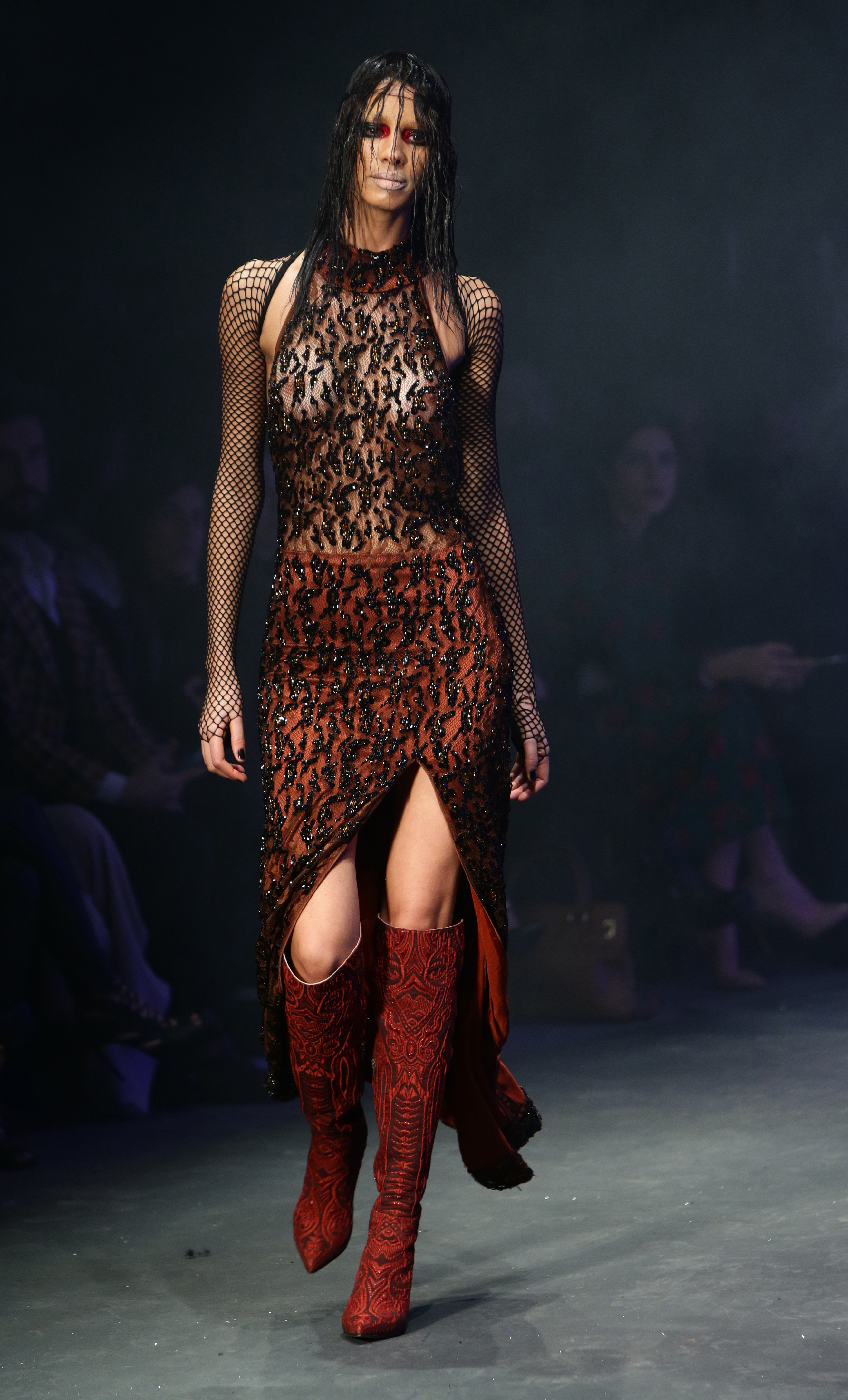 Raisa & Vanessa - Runway - Mercedes Benz Fashion Week Istanbul Fall/Winter 2015