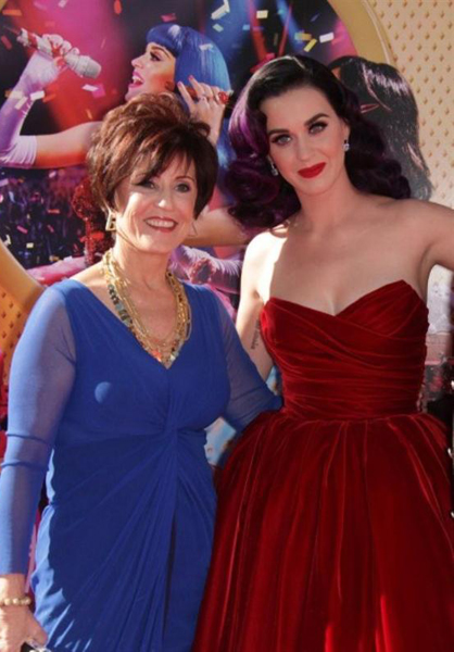 Katy Perry ve annesi Mary Hudson