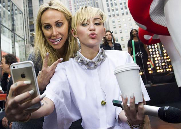 Miley Cyrus ve annesi Tish Cyrus