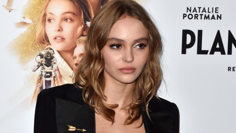 YÜKSELEN YILDIZ LILY ROSE DEPP HAKKINDA BİLMENİZ GEREKENLER (3)