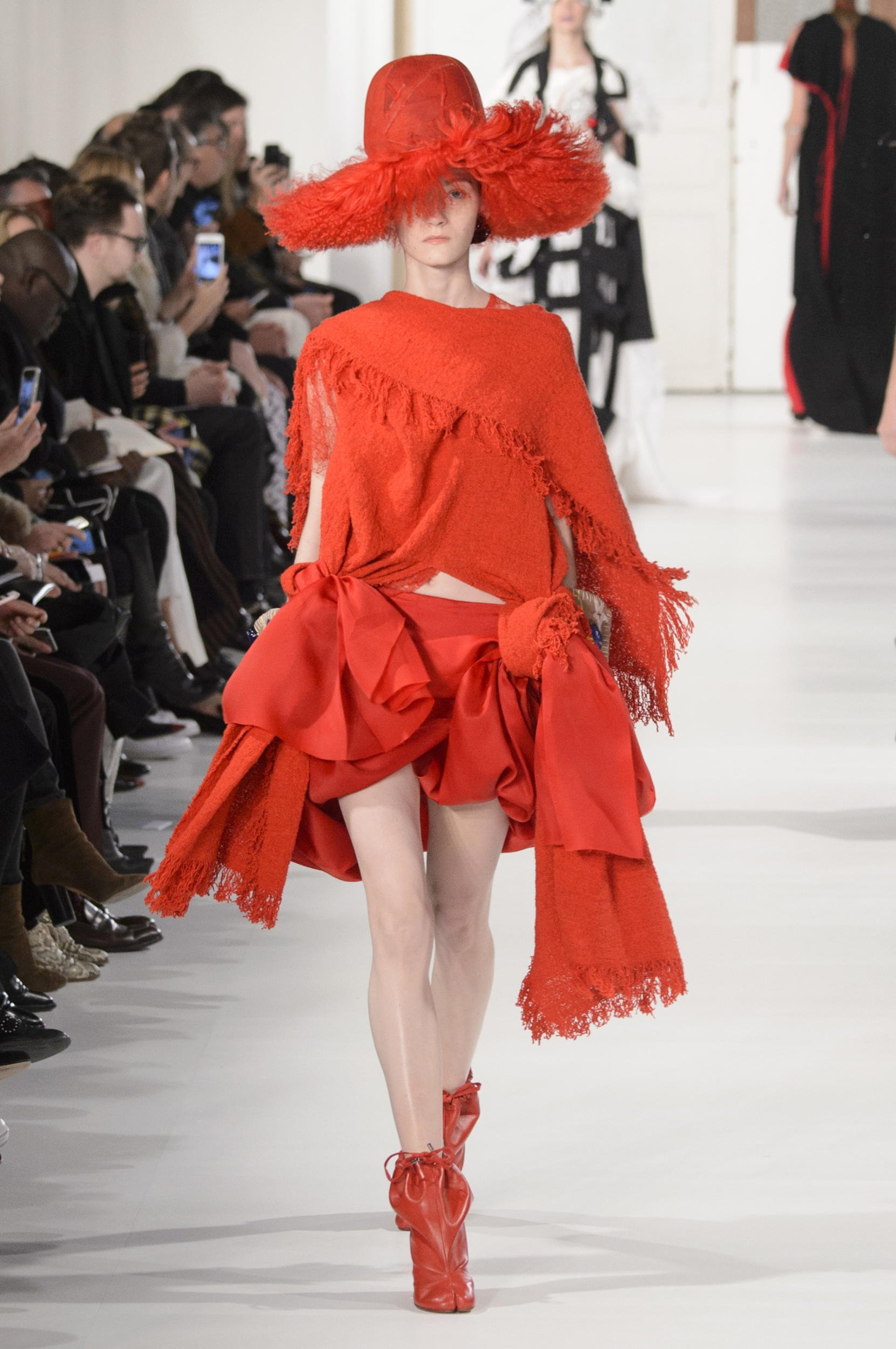 MAISON MARTIN MARGIELA'NIN SÜRREAL 2017 COUTURE KOLEKSİYONU (10)