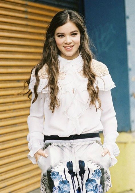 HAILEE STEINFELD'DEN 20 YAŞ İÇİN EN İYİ STİL ÖNERİLERİ 2