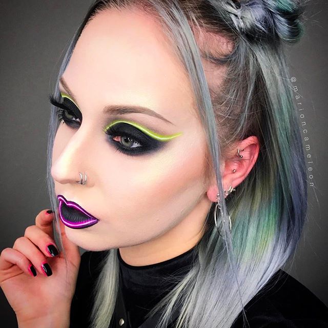 NEON EYELINER TRENDİ (7)