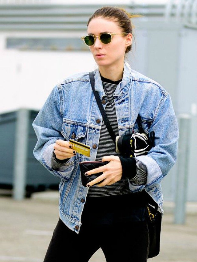 ROONEY MARA'NIN COOL VE HAVALI GÜNEŞ GÖZLÜKLERİ tr