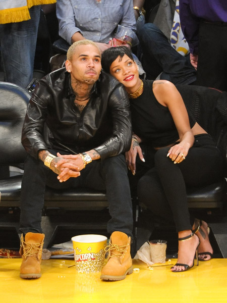 RIHANNA VE CHRIS BROWN YENİDEN BİRLİKTE Mİ?