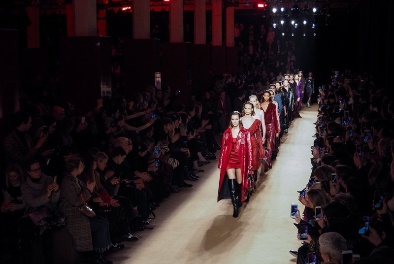 Moda Evi Roberto Cavalli ABD’deki Mağazalarını Kapattı