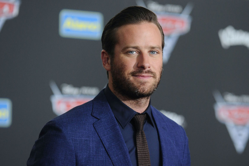 Armie Hammer Eski Sevgilisi Tarafından Tecavüzle Suçlanıyor