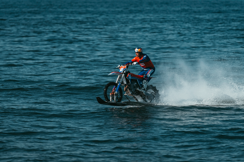 Dünyaca Ünlü Motosiklet Performans Sanatçısı Robbie Maddison İstanbul’da Keşifte