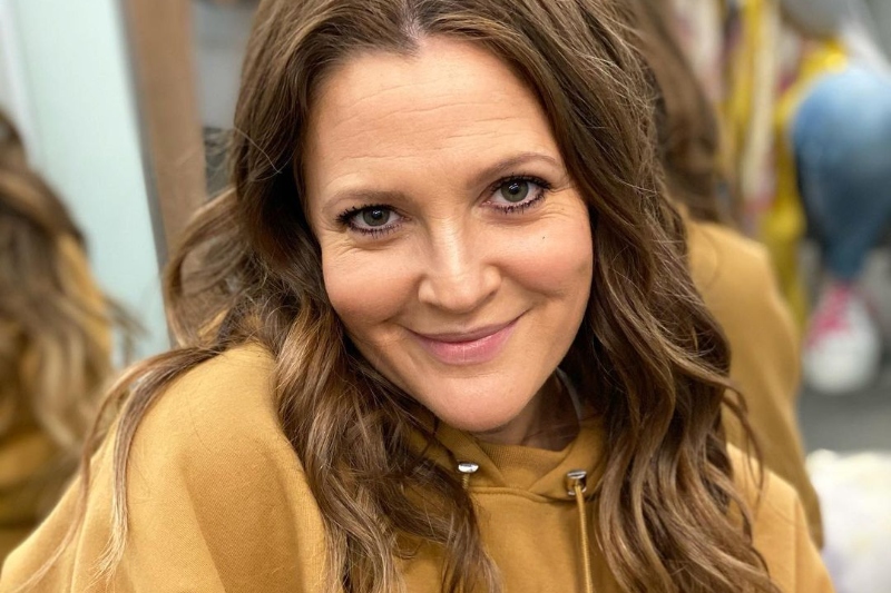 Drew Barrymore Kendi Dergisini Çıkarıyor