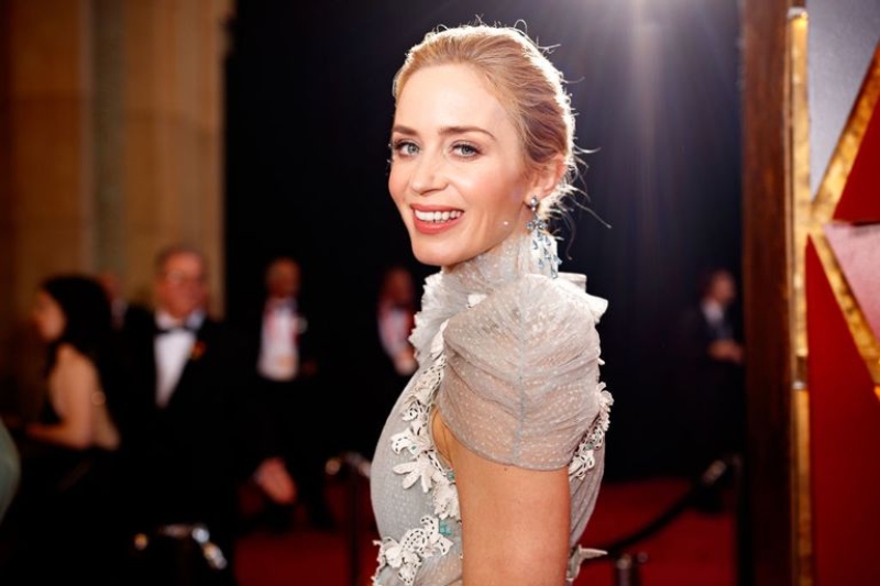 Emily Blunt Başrolünde Yeni Western Dizisi: The English