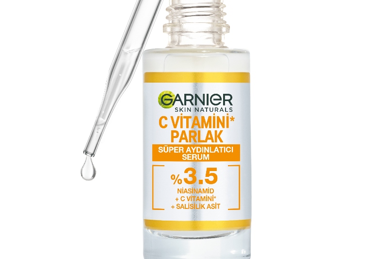 Garnier’den Yine Yenilik: C Vitamini Parlak Süper Aydınlatıcı Serum’la Tanışın