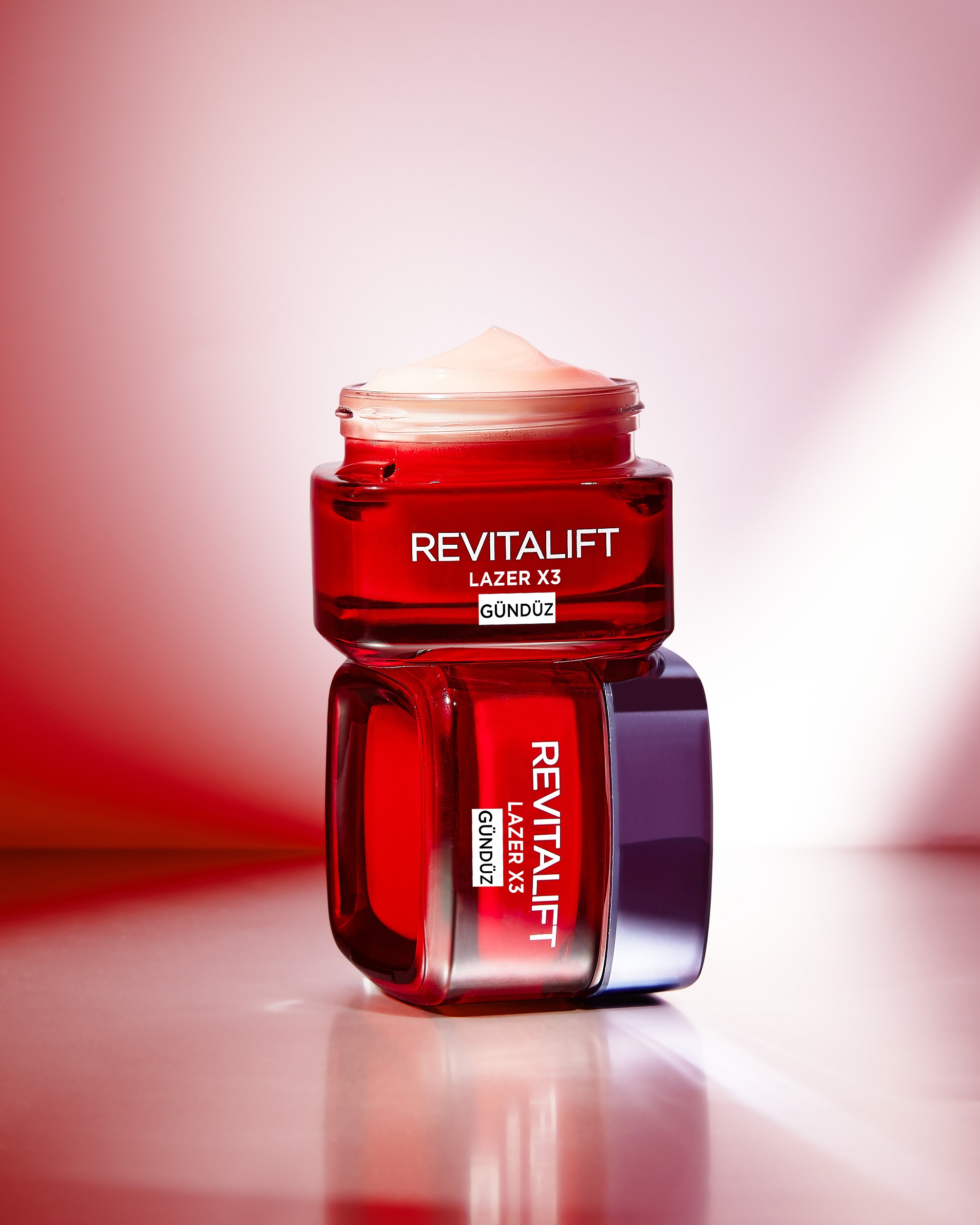 L’Oréal Paris Revitalift Lazer X3 ile Etkili Yaşlanma Karşıtı Bakım Rutini