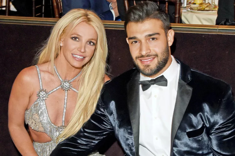 Britney Spears evliliğini bitirdiğini Instagram üzerinden duyurdu