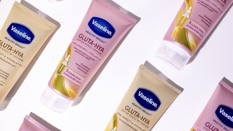 Vaseline®’in yeni Gluta-Hya serum etkili losyonları ile tanıştık