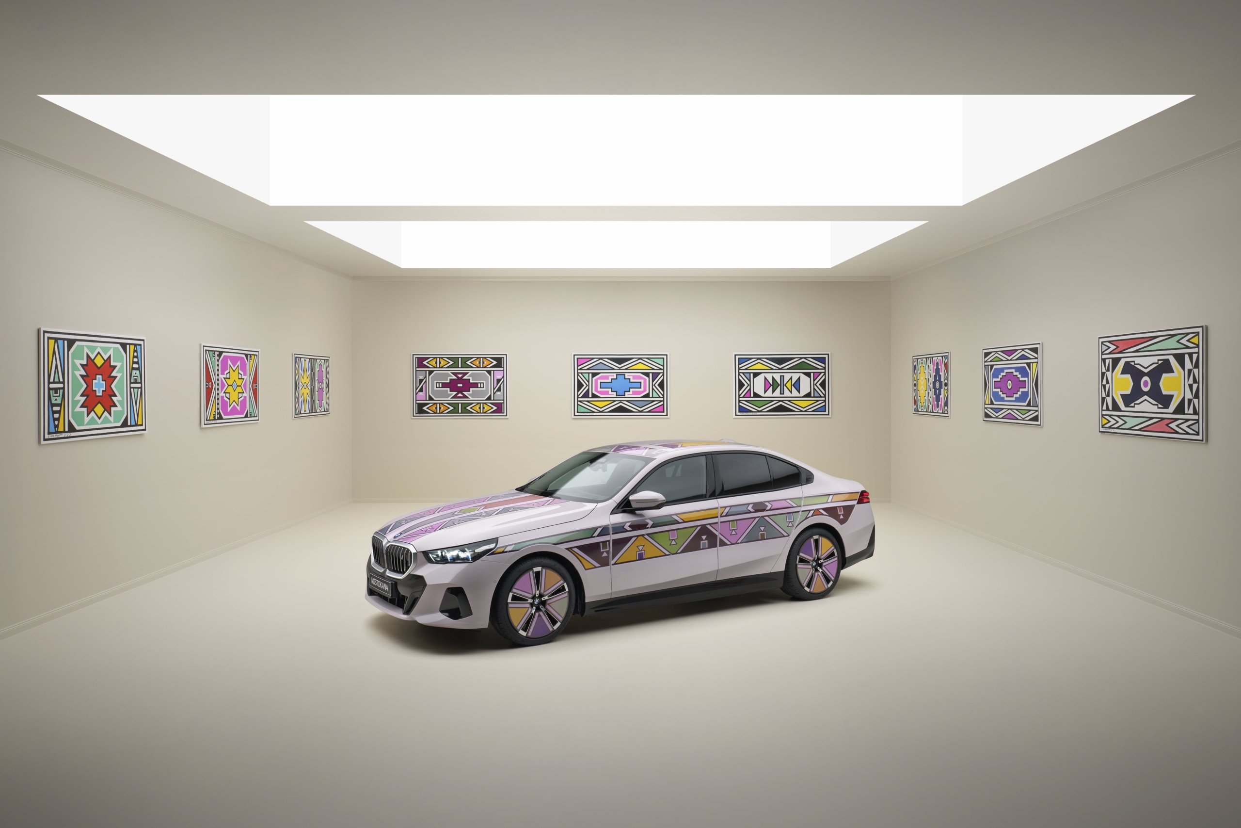 BMW i5 Flow NOSTOKANA, Los Angeles Frieze’den sonra Contemporary İstanbul’a geliyor