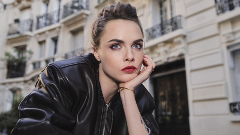 Cara Delevingne, L’Oréal Paris’in yeni global güzellik elçisi oldu